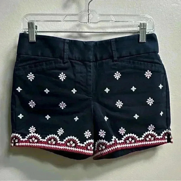 LOFT Pants - NEW | Ann Taylor LOFT The Riviera Shorts | Navy Embroidered | Women’s Size 00